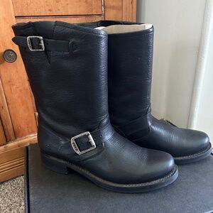 FRYE Veronica Short Boots in Black, Size 7.5